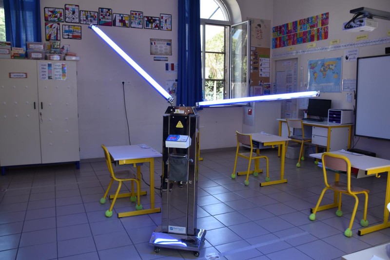 simulation-robot-deeplight dans une salle de classe